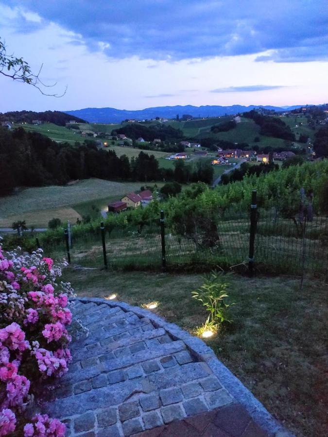 Das Weinberghaus Ratsch an der Weinstrasse Exterior foto